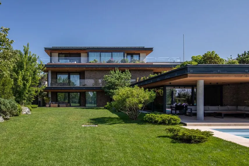 M House