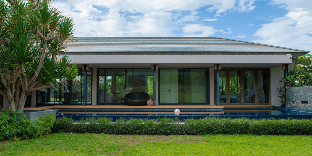 czarne okna reynaers